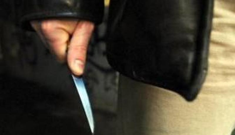 عونا أمـن في‮ ‬متوسـطة‮ ‬يتشاجــران بواسـطة خنـاجر