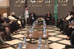 بالصور.. مساهل يستقبل الوفد المشارك في الدورة 38 للجنة المرأة العربية بالجزائر