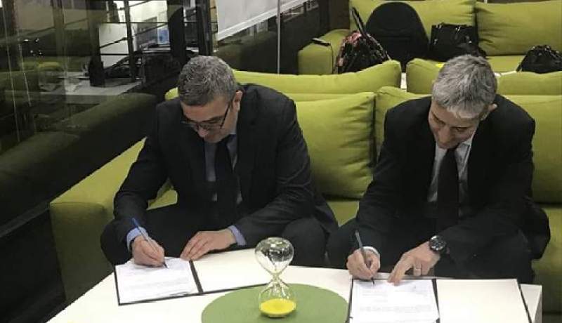 الإمضاء على إتفاقية شراكة بين “CNPSR” و “Renault Algérie”