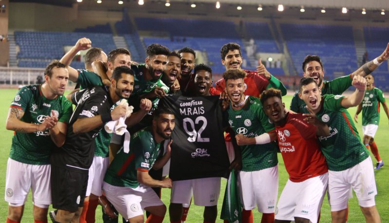 لاعبو “الإتفاق” يتضامنون مع “مبولحي”