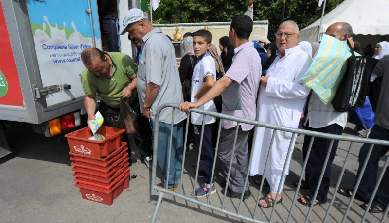 «145 لتر حليب يستهلكه الجزائري في العام»