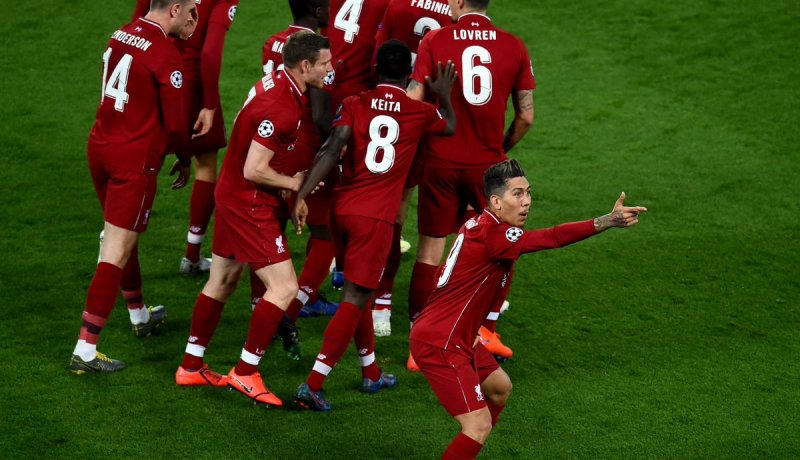 “صلاح” يتفوق على “براهيمي” في صراع “دوري الأبطال”