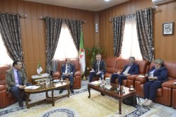 وزير التربية يجتمع بمنظمات أولياء التلاميذ للتشاور حول فروض وامتحانات الفصل الثالث