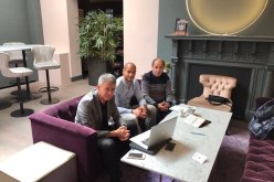 بالصور.. ألكاراز يزور إنجلترا وقديورة يشكره