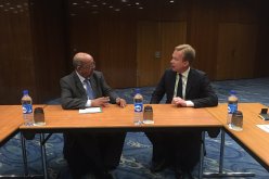 مساهل يتحادث مع نظيريه الدانماركي والنرويجي بأبوجا النيجيرية