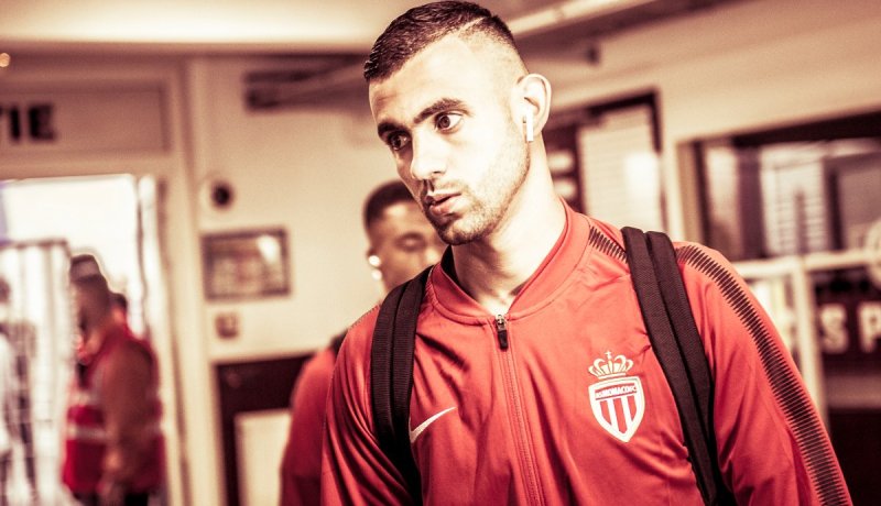 “غزال” سيلتحق متأخرا بتربص المنتخب الوطني