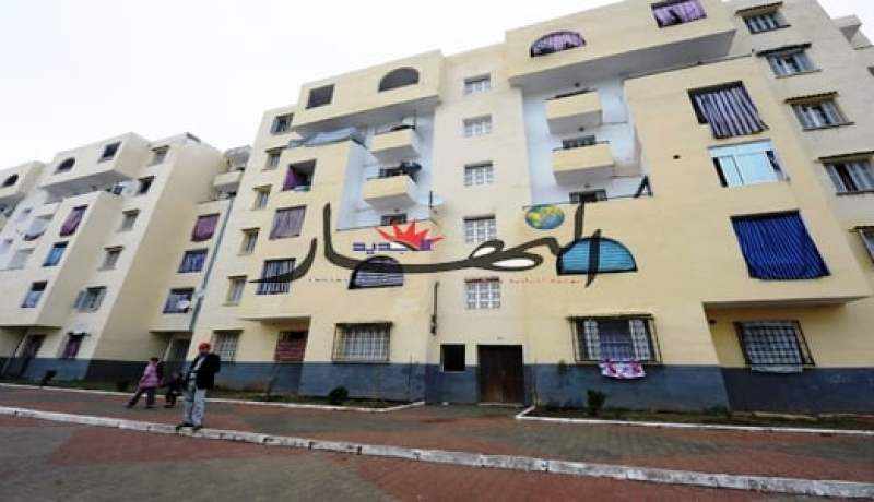 أم لطفلين ترمي‮ ‬بنفسها من الطابق الخامس بعد أن طلب زوجها العيش مع والديه