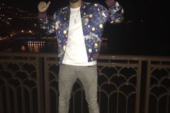 بن زيمة يستمتع بشواطئ “كوت دازور” الفرنسية