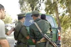القبض على شخصين بتهمة سرقة منزل بالبيض