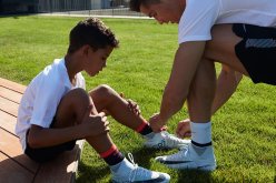 بالفيديو.. رونالدو يدرب نجله على تسديد الركلات الحرة