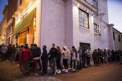 “آيفون X” يصدِم زبائن “آبل”