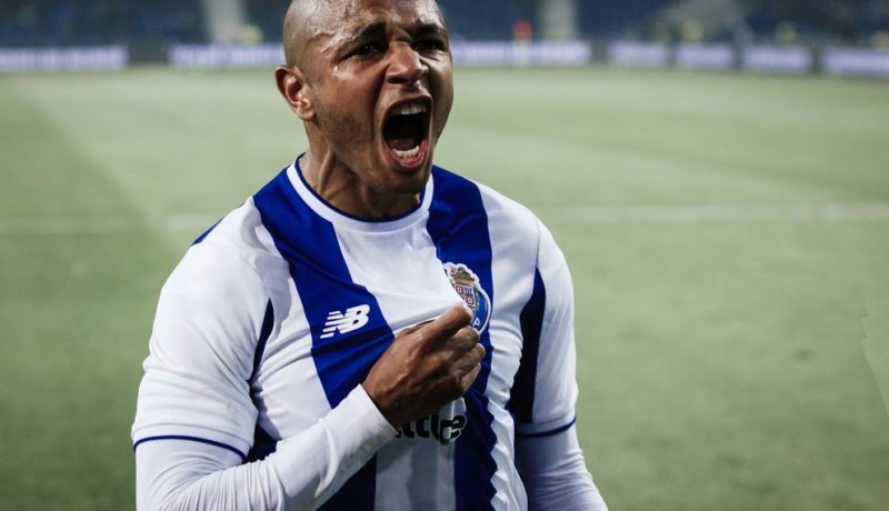 “بورتو” تُعلّق آمالها على براهيمي في دوري الأبطال