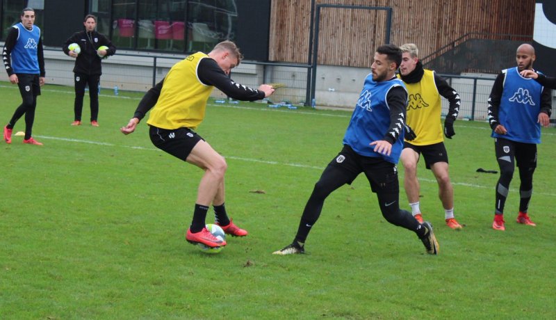 بلايلي يُستدعى لأول مرة مع أونجي