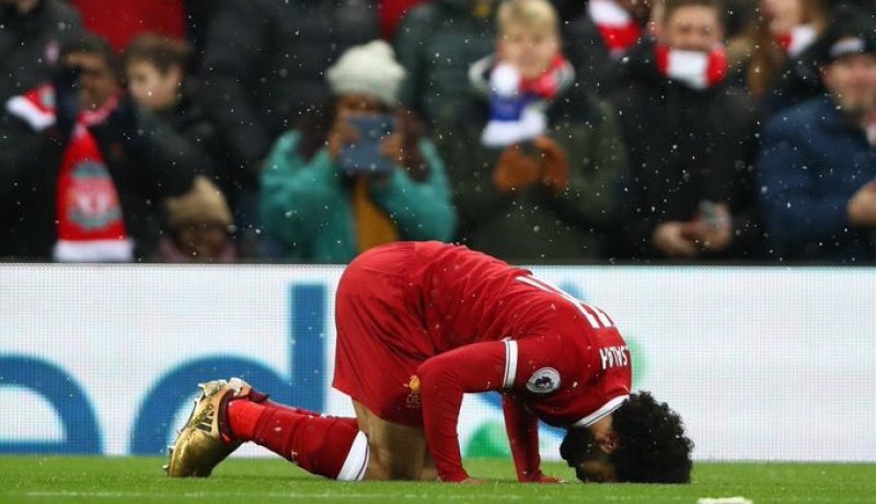 بالفيديو.. داعية إسلامي يدعو “صلاح” للتوبة وإعتزال كرة القدم