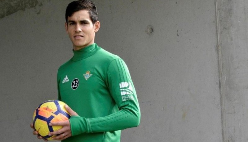 ماندي يواصل الغياب عن تدريبات بيتيس