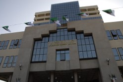 كهل يتعمد دهس أصهاره بسيارته ..والسبب!