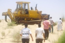 مواطنون يتصدون لكاسحات الرمال بالوادي