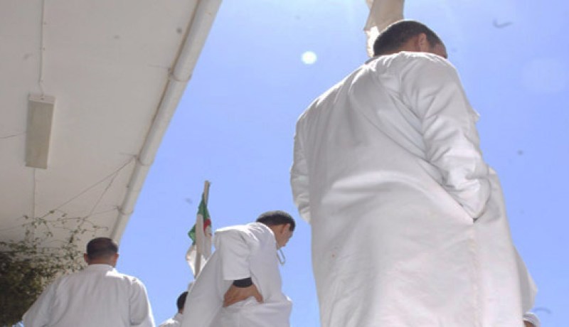 صرف رواتب أكثر من ‮41 ‬ألف عون متعاقد في‮ ‬قطاع الصحة