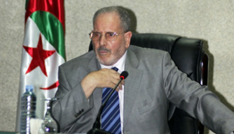“الفيس” طرد الأئمة من المساجد