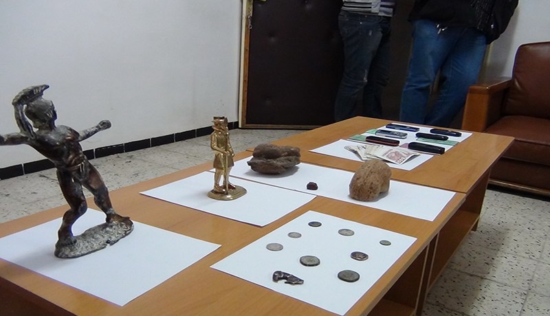 درك تلمسان يفكك شبكة دولية لتهريب الآثار و القطع النقدية النادرة