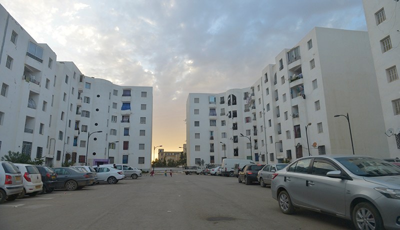 منتحل صفة سائق والي وهران يبيع مساكن وهمية مقابل 800 مليون