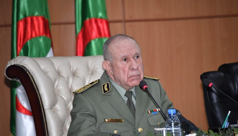الفريق شنڨريحة يعزي في وفاة المجاهد والوزير الأسبق نورالدين يزيد زرهوني