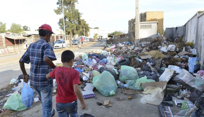 خبراء لتلقين العاصميين كيفية رمي القمامة