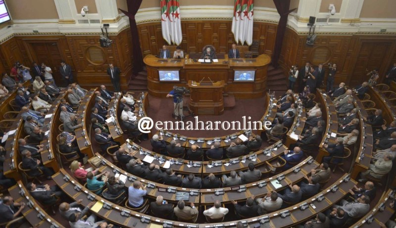 مستشارون قانونيون بمجلس الأمة يجتمعون لدراسة إجراءات رفع الحصانة عن«السيناتور»