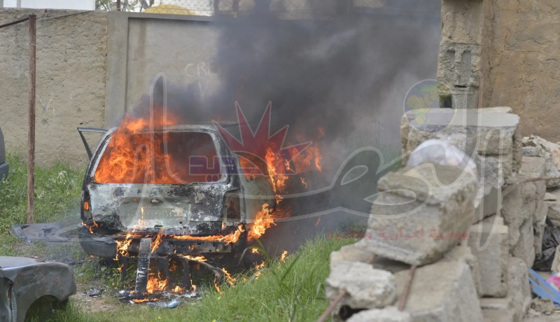 بالصور انفجار سيارة قديمة بسعيد حمدين في الجزائر