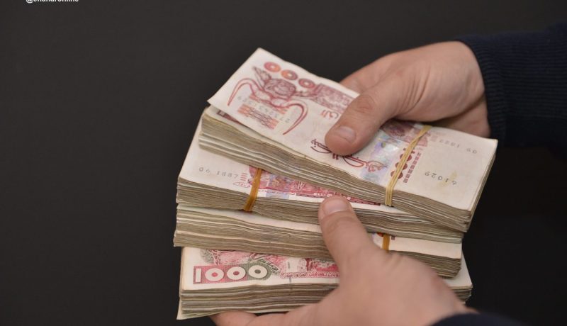 محتالة تستولي على أموال 12 حاجا باستعمال بطاقة مهنية صادرة عن وزارة الخارجية