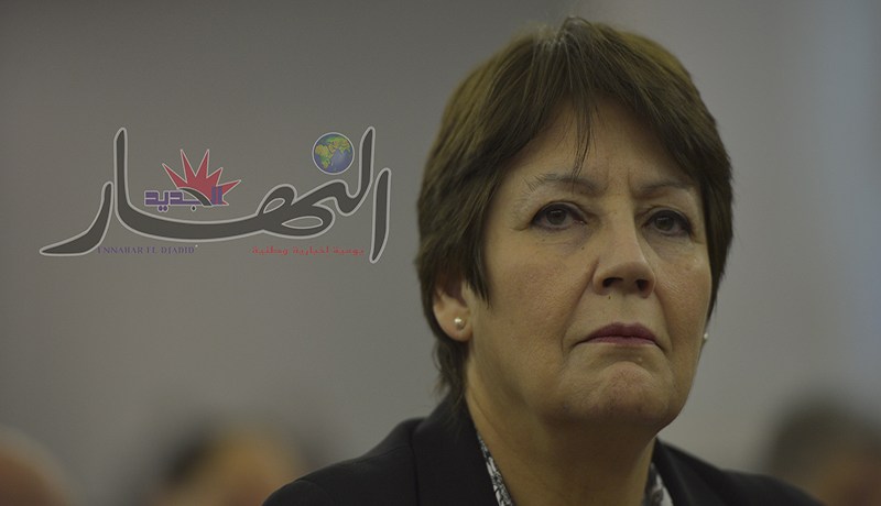 «التبزنيس» على ظهر التلاميذ «عيني عينك»