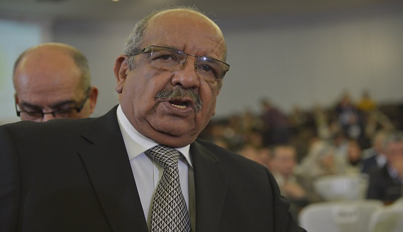 مساهل يردّ على محمد السادس