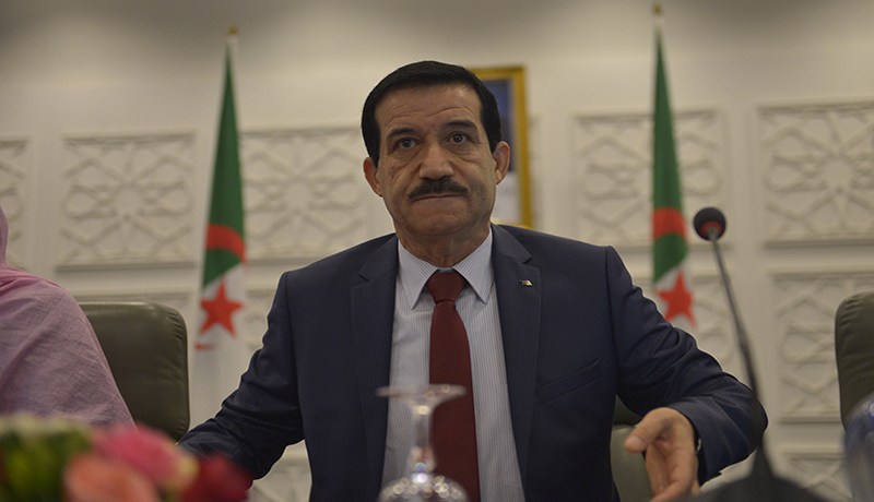 42 مليون دولار في خاطر حمام للشناوة