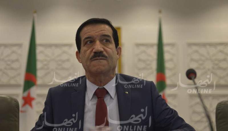 بالوثيقة..أميار تاج يطالبون بوتفليقة بالترشح لعهدة خامسة