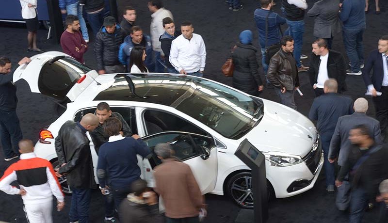 الحكومة تمنع رفع أسعار السيارات.. وتتهم الوكلاء بخرق القوانين