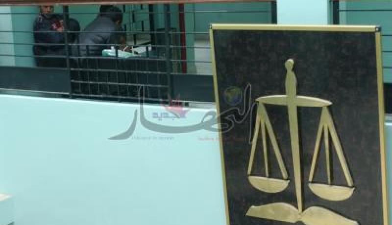 كهل متزوّج ينصب على شابة ويسلبها 242 مليون بعدما أوهما بالزواج