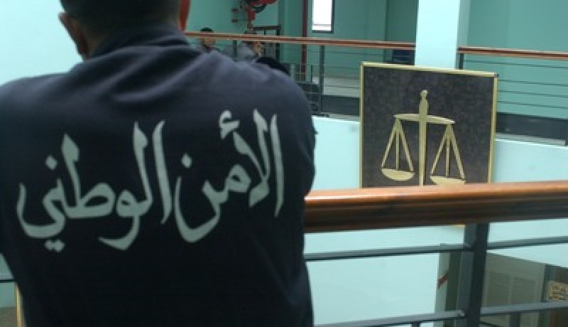 يتعرض لاعتداء باستعمال سلاح ناري أثناء مشاهدته لمباراة كرة القدم