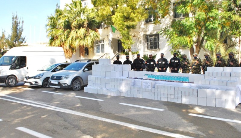 وزارة الدفاع: حجز 16 قنطار “زطلة” تم إدخالها عبر الحدود مع المغرب