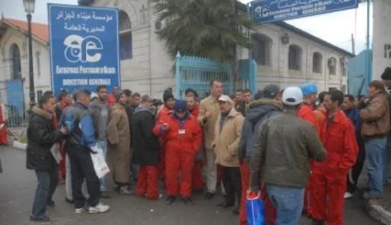 إحتجاج أكثر من 600 عامل يومي بميناء الجزائر