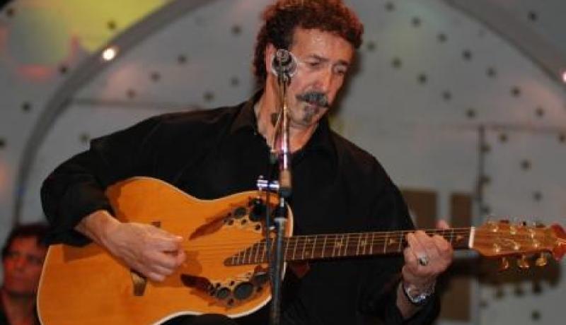 آيت منڤلات‮ ''‬غلق‮'' ‬باب الواد