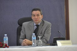بن يونس يقاطع مؤتمر أويحيى