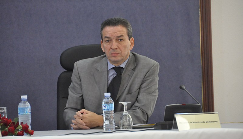 بن يونس يقاطع مؤتمر أويحيى