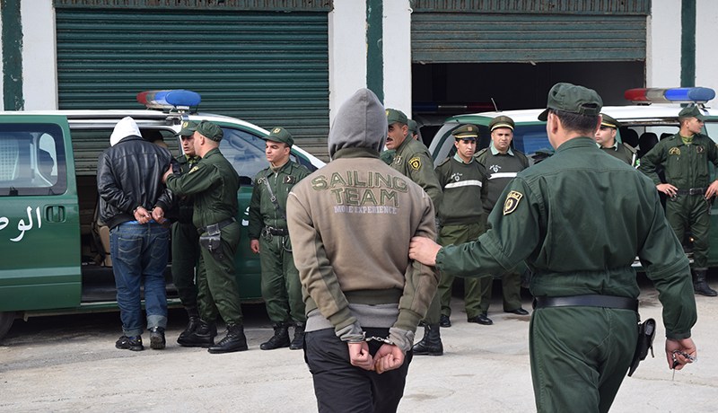 بالصور… تفكيك شبكة وطنية لتزوير المحررات المصرفية والتجارية بسطيف