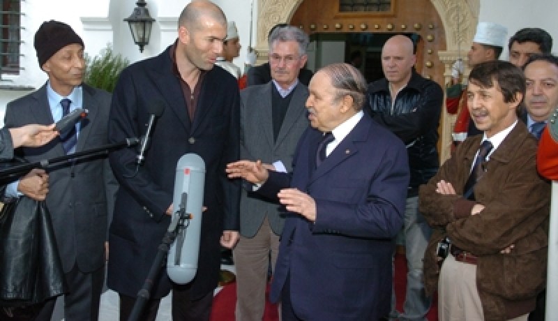 بــوتـفـلـيـقـة يـكـذب الإشـاعـــات