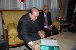 بوتفليقة يودع ملف ترشحه لدى المجلس الدستوري رفقة 8 من منافسيه