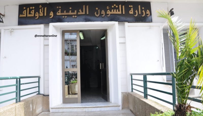 «مسؤولو الشؤون الدينية يُغرقون البلاد في الخرافات والبدع»