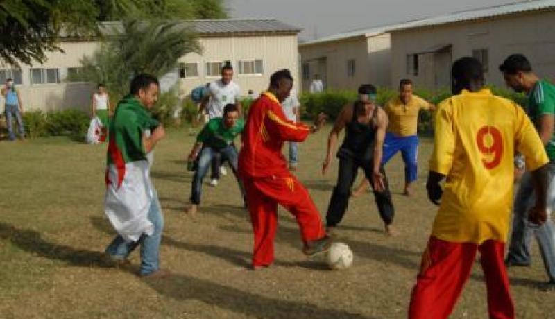الأكل والنوم مضمون من الشعب والمصريون غائبون بشوارع الخرطوم