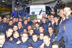 صور تدشين أول شاحنة مرسيديس في الجزائر