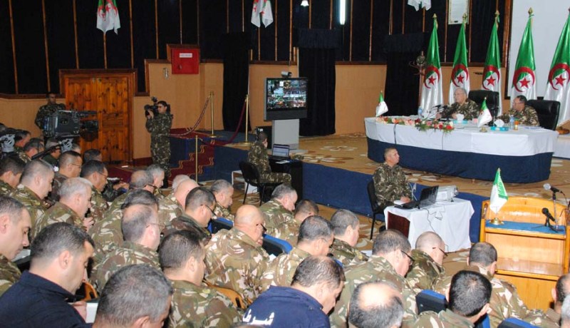 قايد صالح: هناك رهانات وتحديات تواجهها الجزائر والجيش واعٍ بها