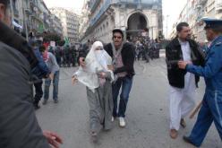 مناشير بالمساجد دعت إلى تنظيم مسيرات تضامنية مع سكان غزة لم تلق أي إستجابة